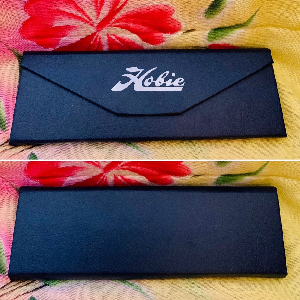 Hobie Collapsible Triangle Eyeglass Case & Cloth - Picture 2 of 13